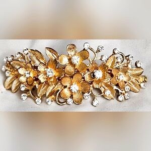 Gold leaf and flower hair clip